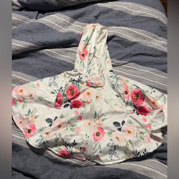 Baby/toddler car seat blanket NWOT - Picture 1 of 2